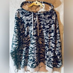Under Armour Black and Tan Camo Hoodie - Size XXL